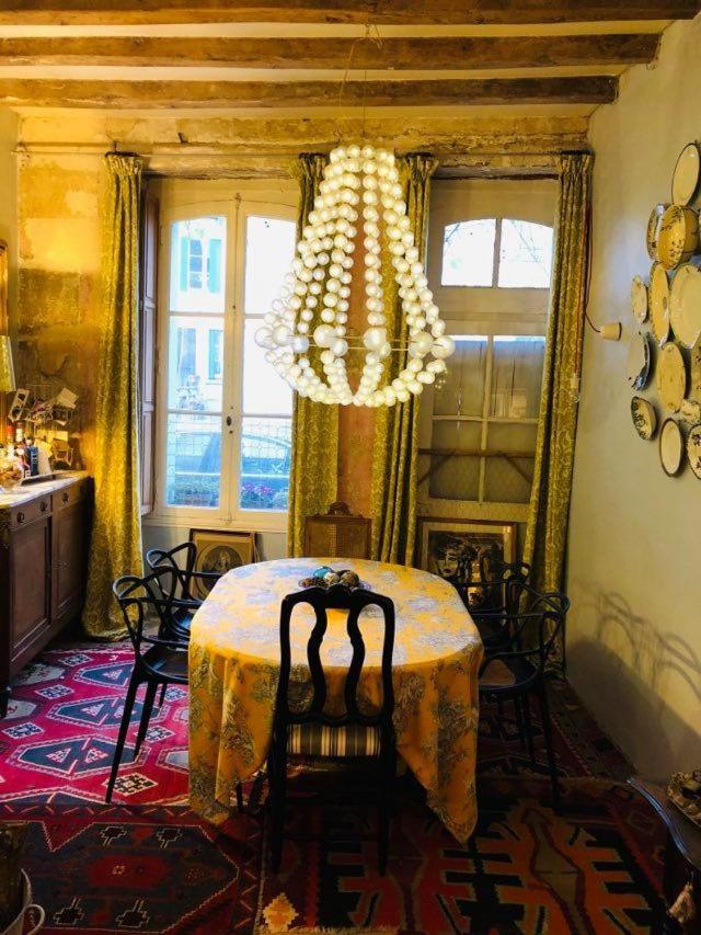 Maison D'Hotes "Les Volets Verts" Et Sa Brocante Ecueille Zewnętrze zdjęcie