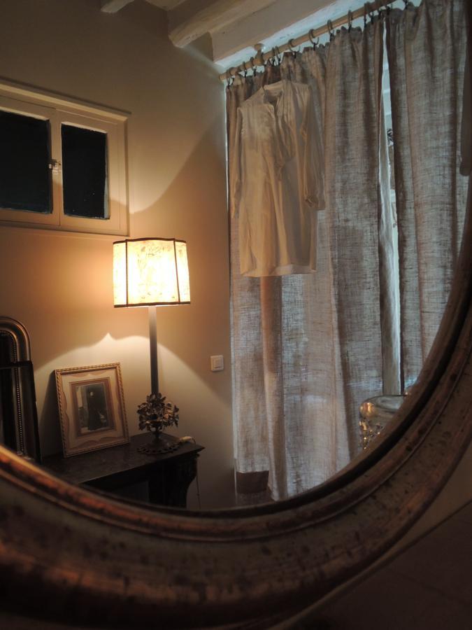 Maison D'Hotes "Les Volets Verts" Et Sa Brocante Ecueille Zewnętrze zdjęcie