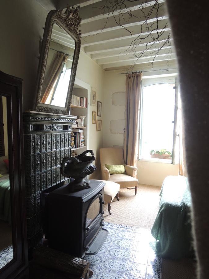 Maison D'Hotes "Les Volets Verts" Et Sa Brocante Ecueille Zewnętrze zdjęcie